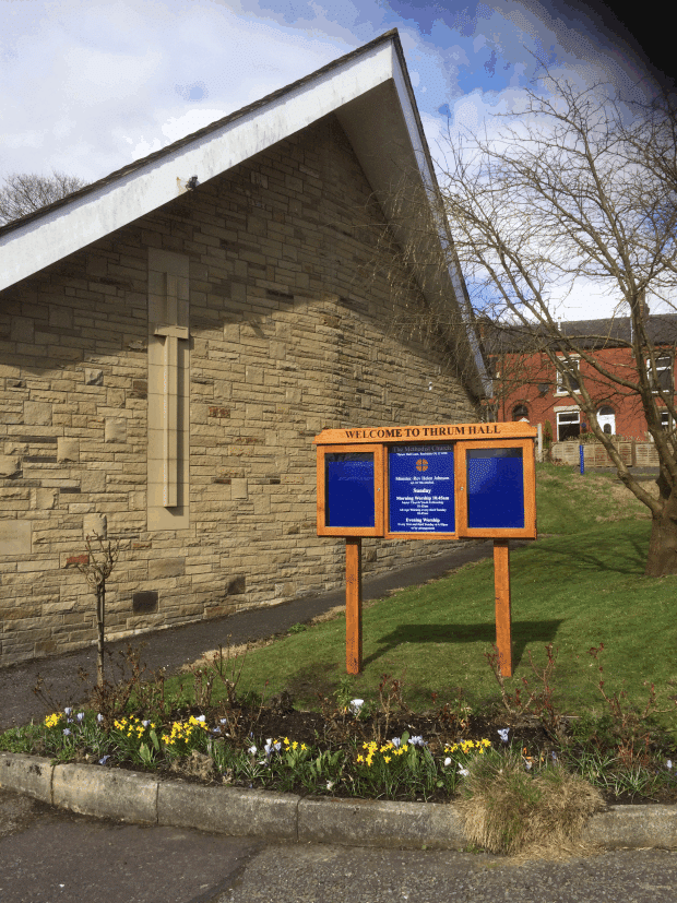 oak7 2-door oak church notice board